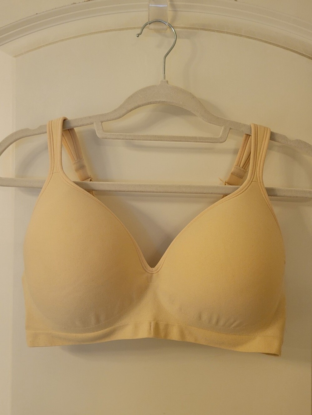 Pair of Underoutfit Bras Size XL - Picture 4 of 9
